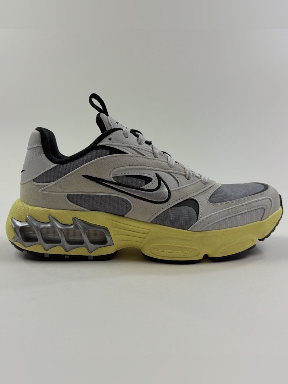 Nike Zoom Air Fire Womens Size 7 Particle Gray Yellow Running Shoes DV1129-003